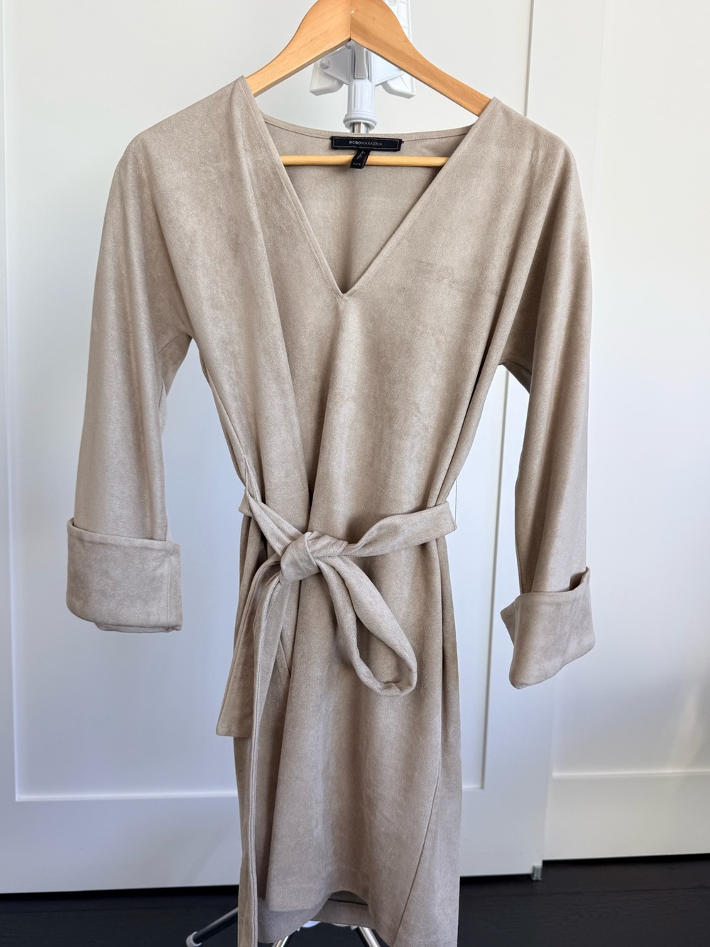 BCBGMAXAZRIA Faux Suede Wrap Dress – Taupe/Light Brown – XXS